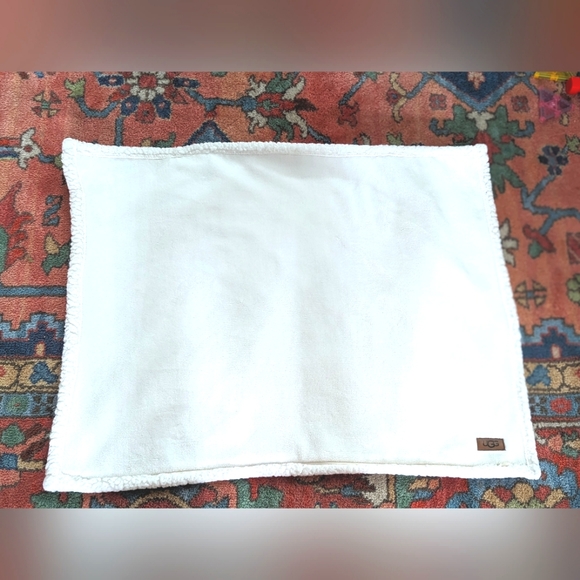 UGG Bedding Ugg Baby Blanket White Sherpa Cozy Poshmark